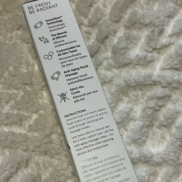 PMD Clean Smart Facial Cleansing Device - Picture 4 of 6